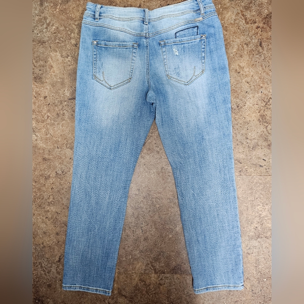 🛍 Inc International boyfriend sequin patchwork distressed jeans size 10 - Picture 2 of 4